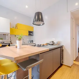 https://bright-apartment-a-few-steps-from-via-garibaldi.hotelitalianriviera.com
